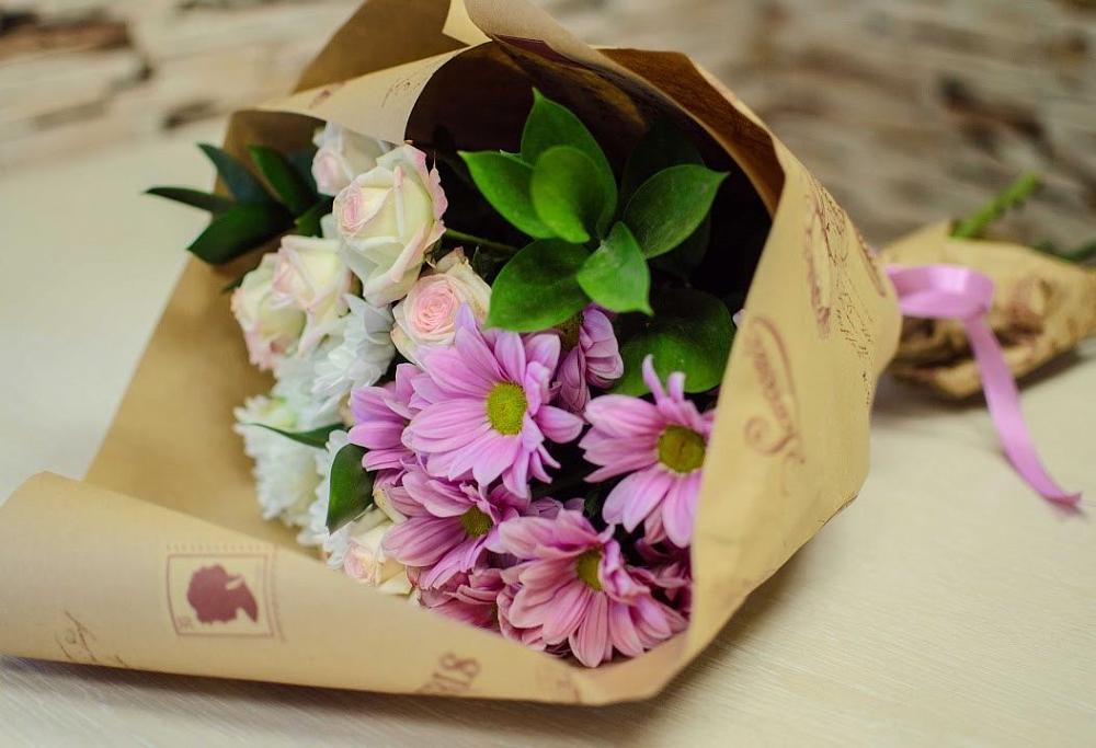 Букет цветов из: Розы и Хризантемы в Середниково