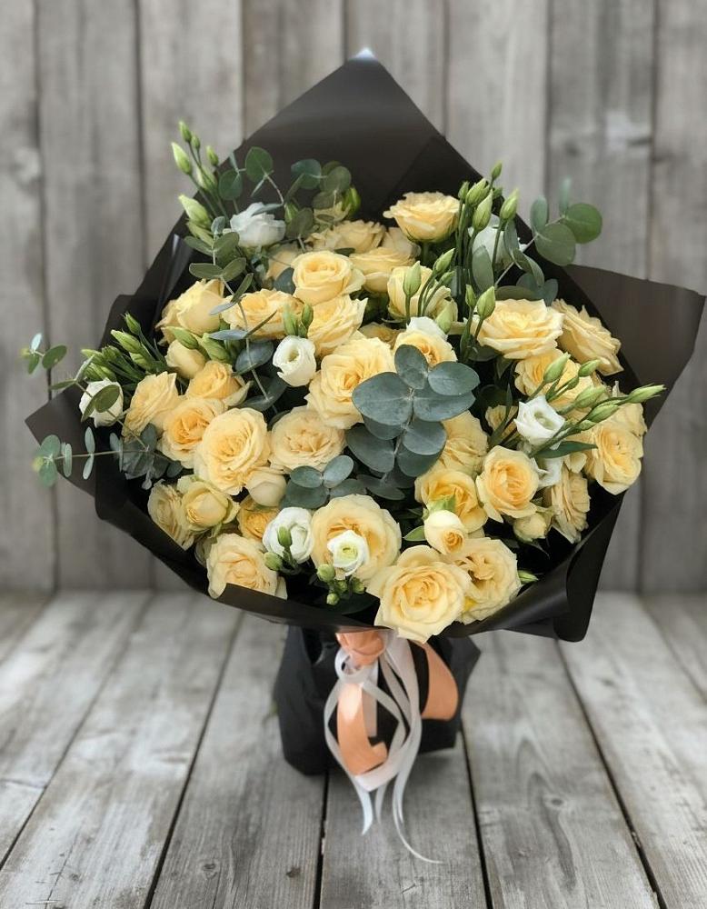 Букет цветов из: Розы и Лизиантусы в Середниково