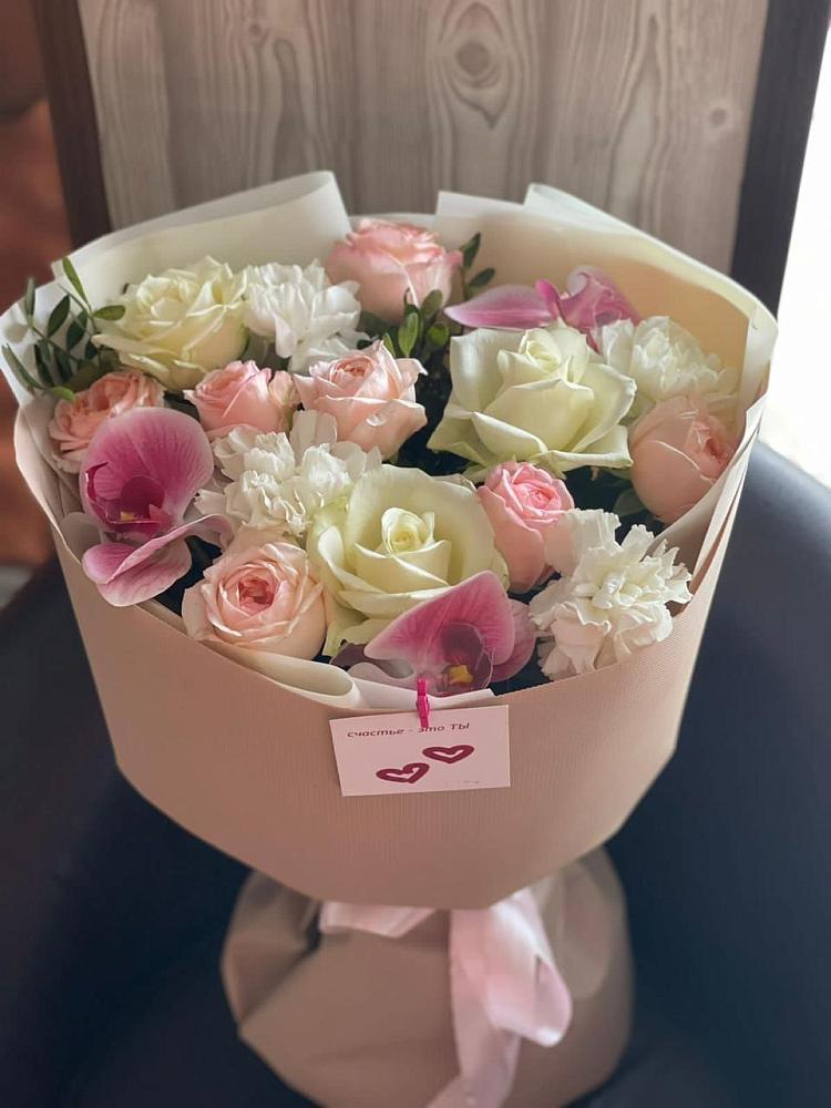 Букет цветов из: Орхидеи, Розы и Гвоздики в Середниково