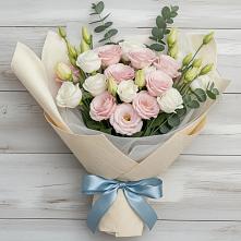 Букет цветов из:  Лизиантусы в Середниково