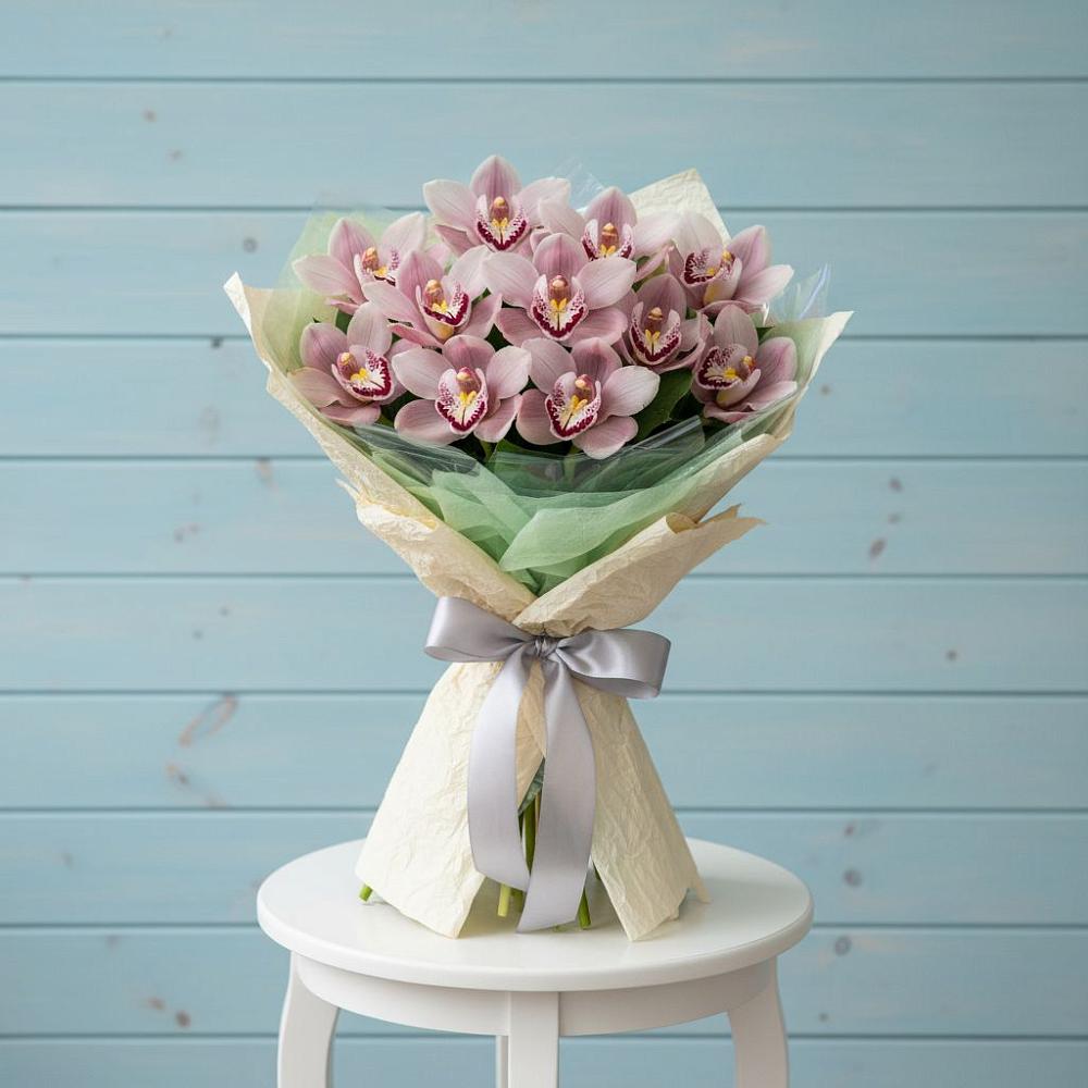 Букет цветов из: Орхидеи и Розы в Середниково