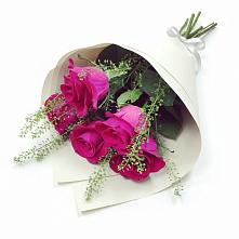 Букет цветов из:  Розы в Середниково
