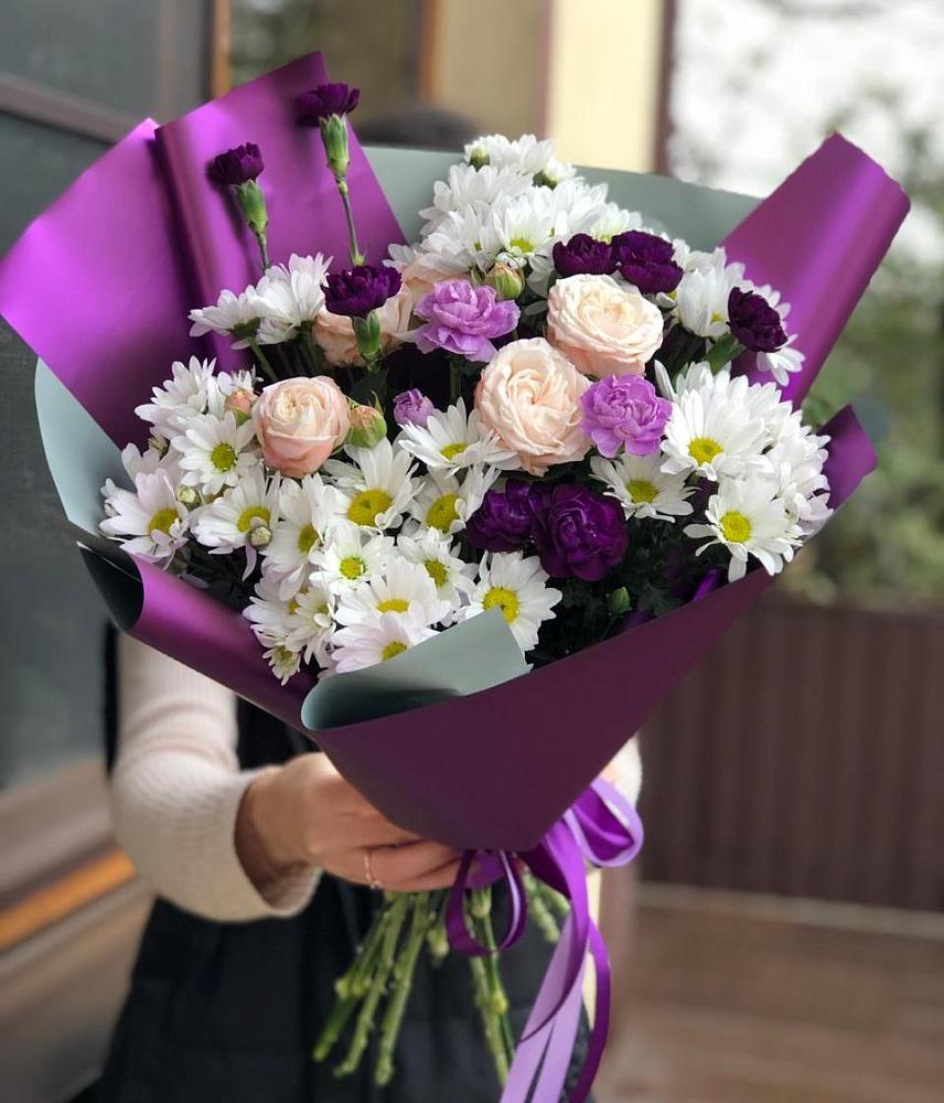 Букет цветов из: Хризантемы, Гвоздики и Розы в Середниково