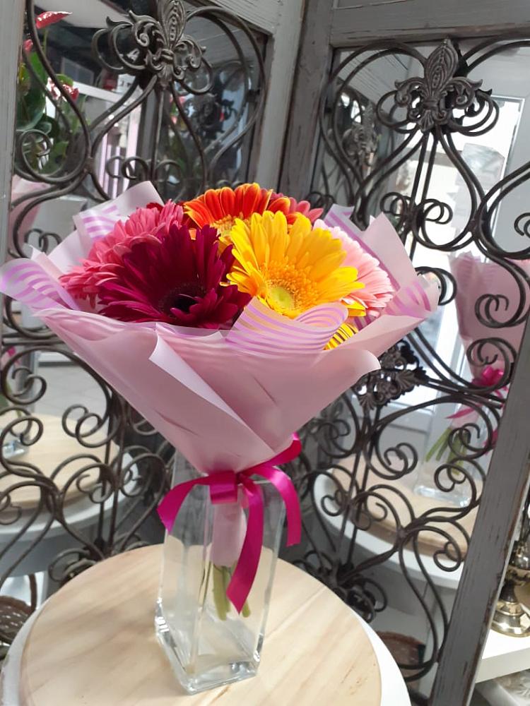 Букет цветов из: Герберы в Середниково