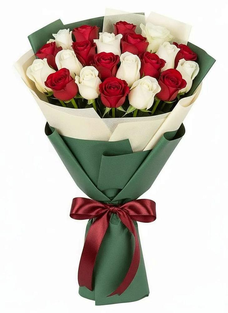 Букет Микс из красных и белых роз в Середниково