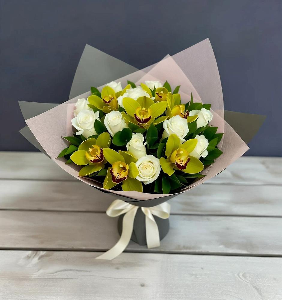 Букет цветов из: Орхидеи и Розы в Середниково