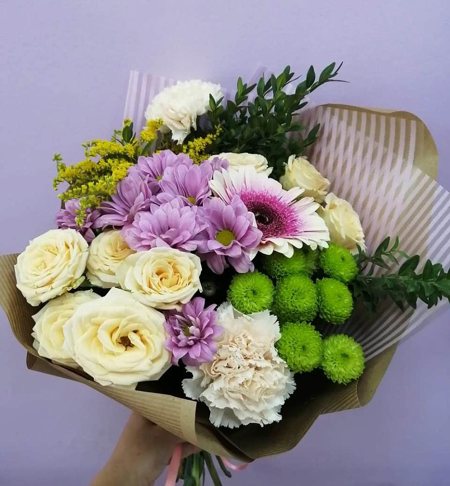 Букет цветов из: Хризантемы, Розы, Гвоздики и Герберы в Середниково