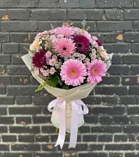 Букет цветов из:  Герберы и Хризантемы в Середниково