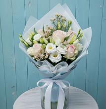 Букет цветов из:  Розы и Лизиантусы в Середниково