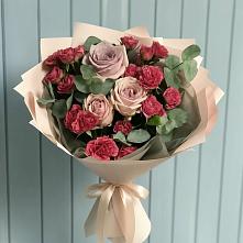 Букет цветов из:  Гвоздики и Розы в Середниково