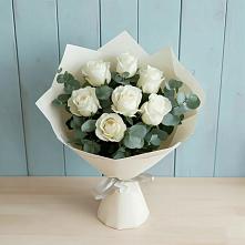 Букет Белые розы в Эвкалипте в Середниково