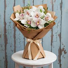 Букет цветов из:  Орхидеи и Розы в Середниково