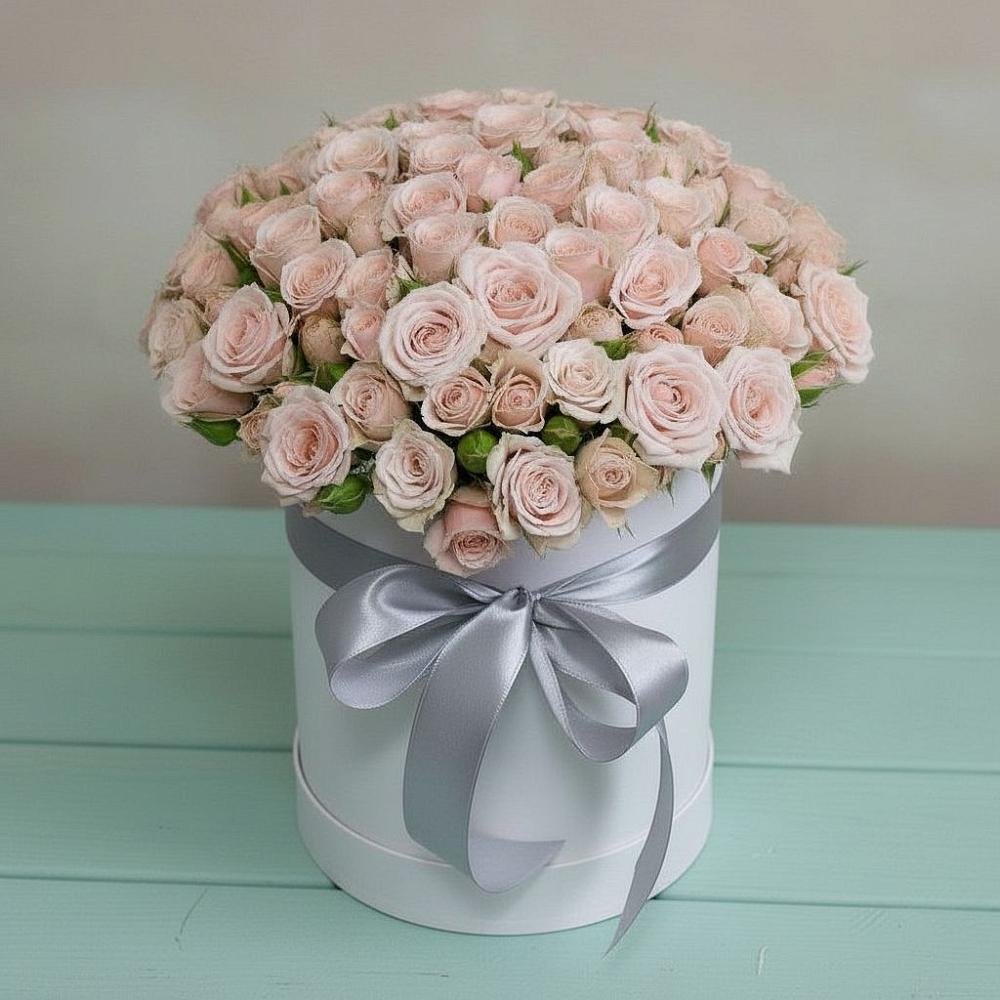 Цветочная композиция из Розы в шляпной коробке в Середниково